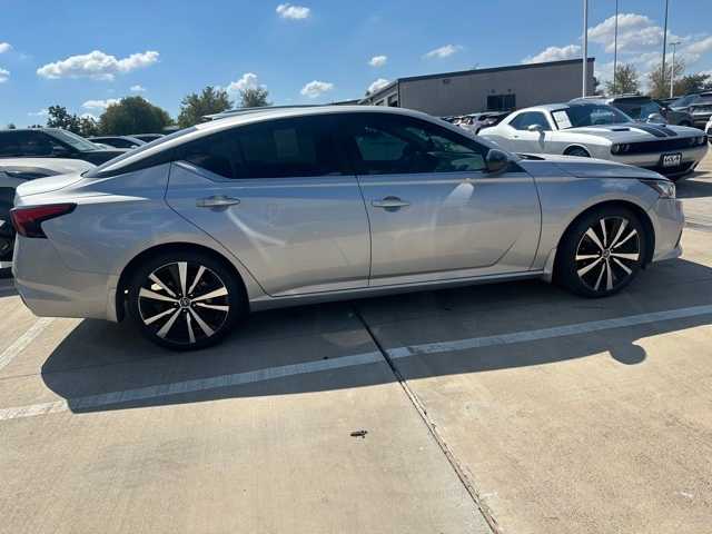 2021 Nissan Altima 2.5 SR 3