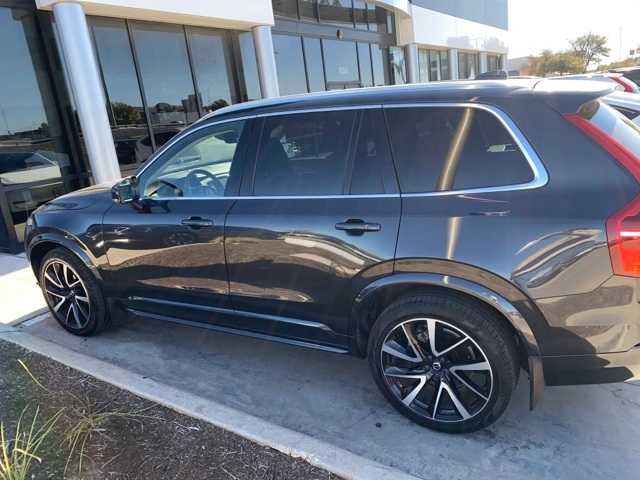 2022 Volvo XC90 Momentum 6