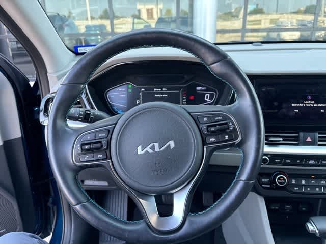 2022 Kia Niro EX Premium 8