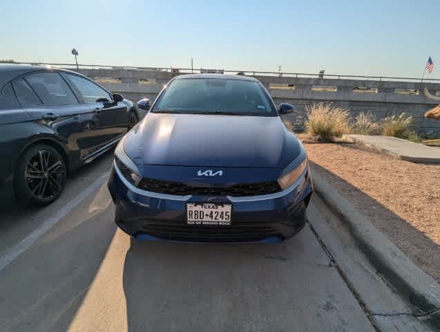 2022 Kia Forte LXS 2