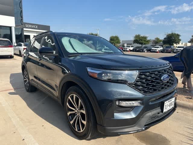 2022 Ford Explorer ST-Line 2