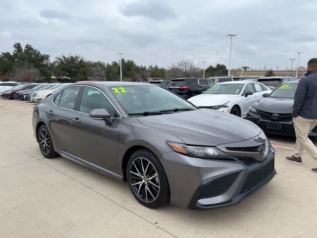 2022 Toyota Camry SE 5