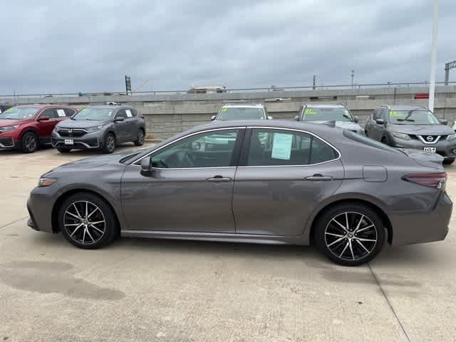 2022 Toyota Camry SE 14