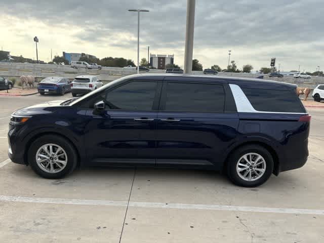 2023 Kia Carnival LX 4