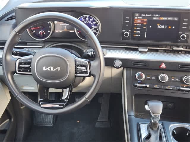 2023 Kia Carnival LX 25