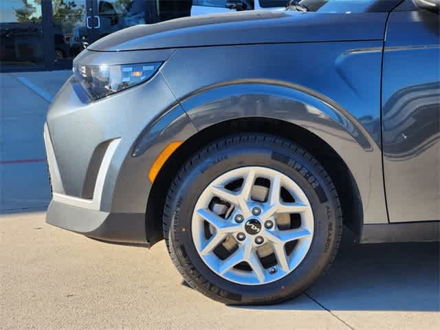 2023 Kia Soul LX 8