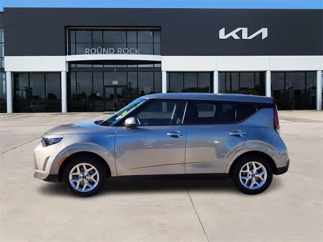 2023 Kia Soul LX 4