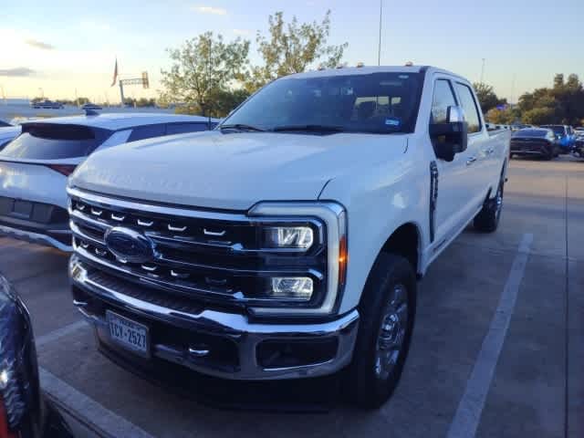 2023 Ford Super Duty F-250 SRW LARIAT 4WD Crew Cab 8 Box 2