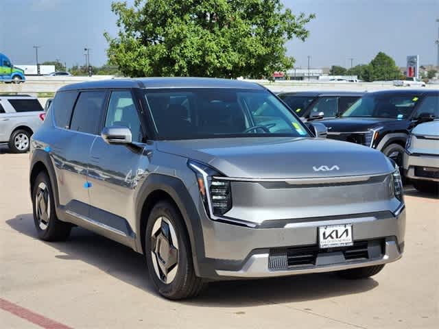 2024 Kia EV9 Light Long Range 2