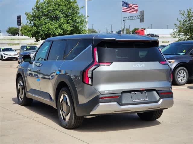 2024 Kia EV9 Light Long Range 5