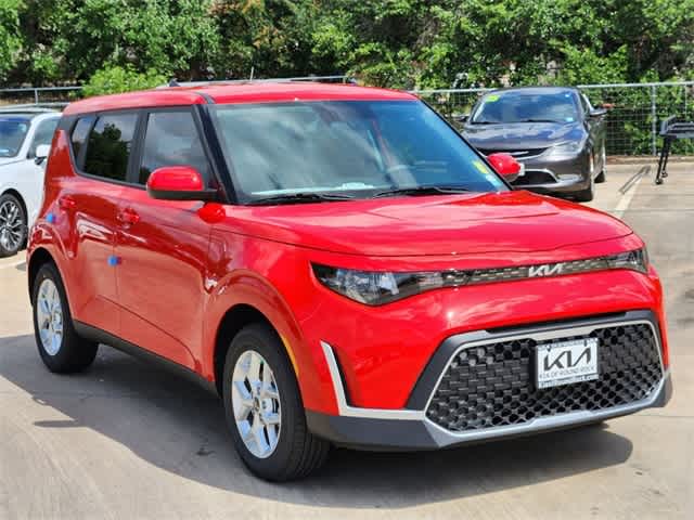 2024 Kia Soul LX 2