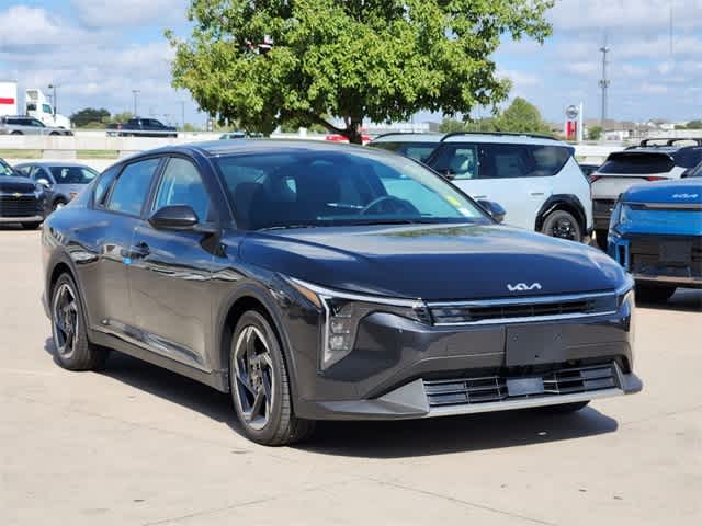 2025 Kia K4 EX 3