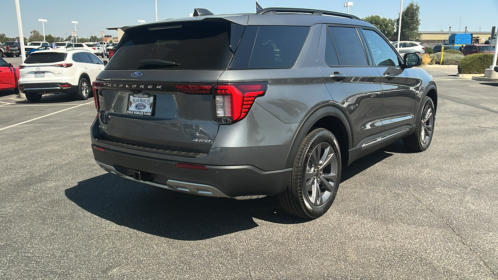 2025 Ford Explorer Active 3