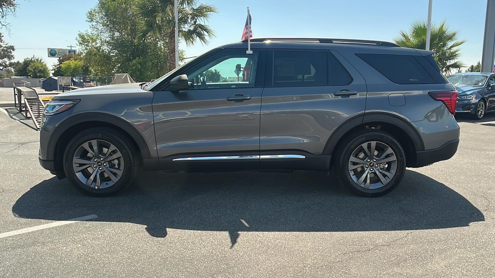 2025 Ford Explorer Active 6