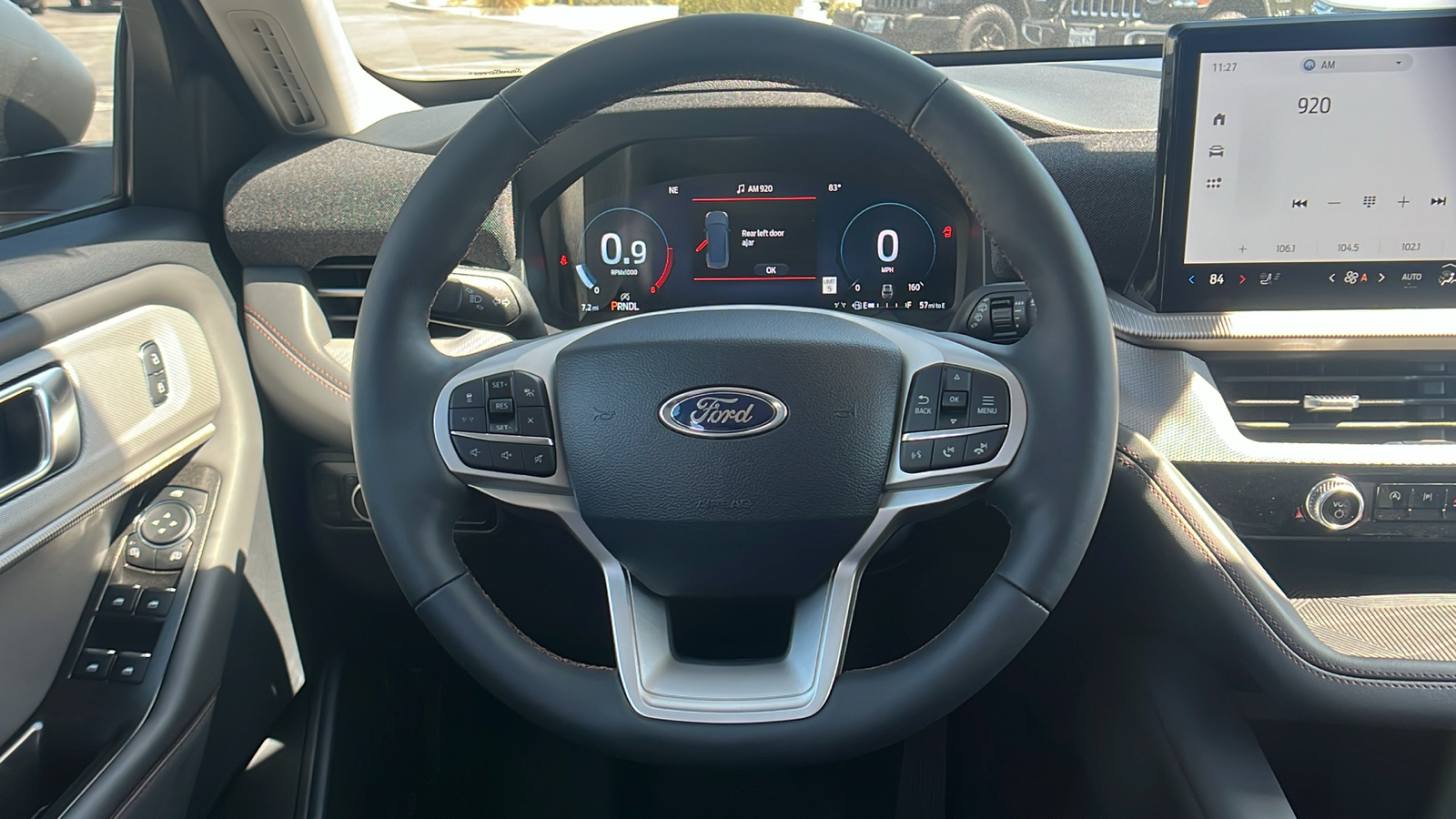 2025 Ford Explorer Active 22