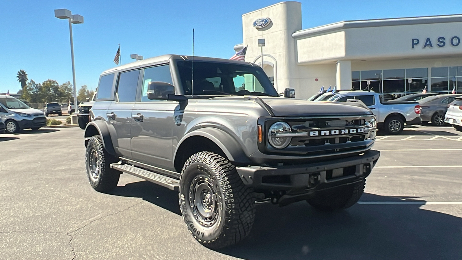 2024 Ford Bronco Outer Banks 1