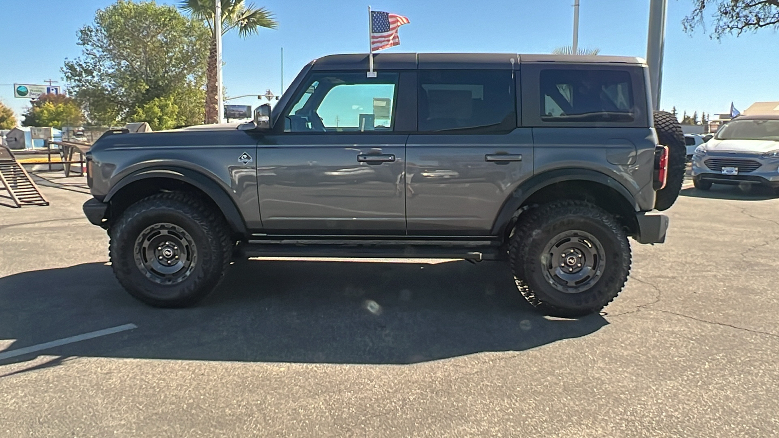 2024 Ford Bronco Outer Banks 6