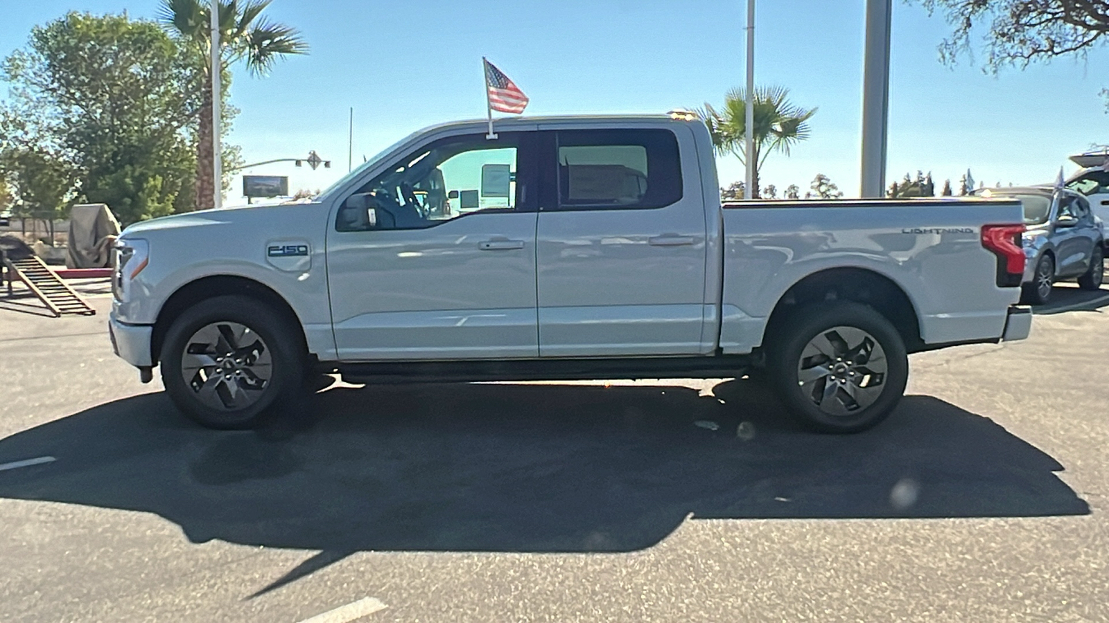 2024 Ford F-150 Lightning Flash 6