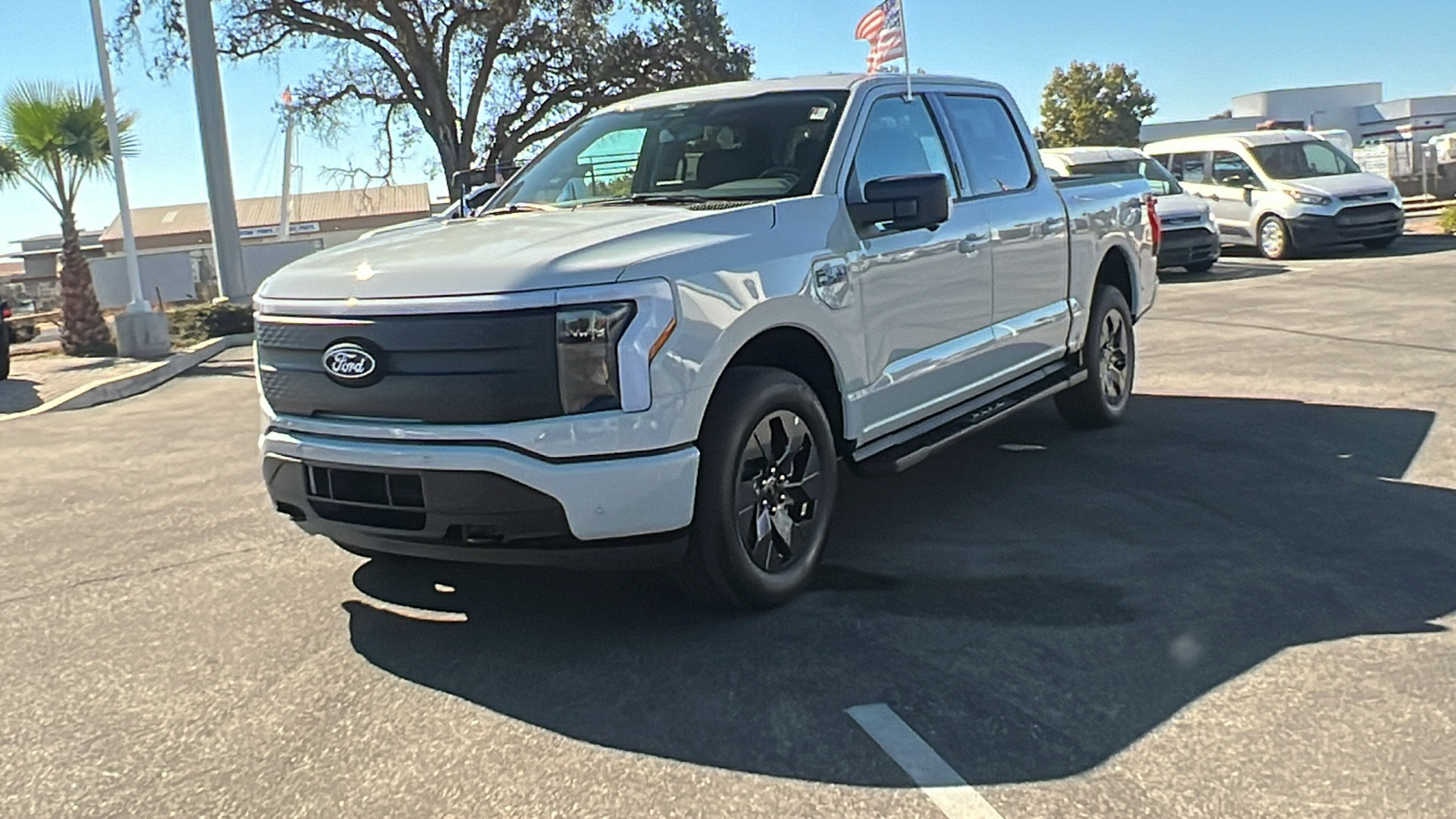 2024 Ford F-150 Lightning Flash 7