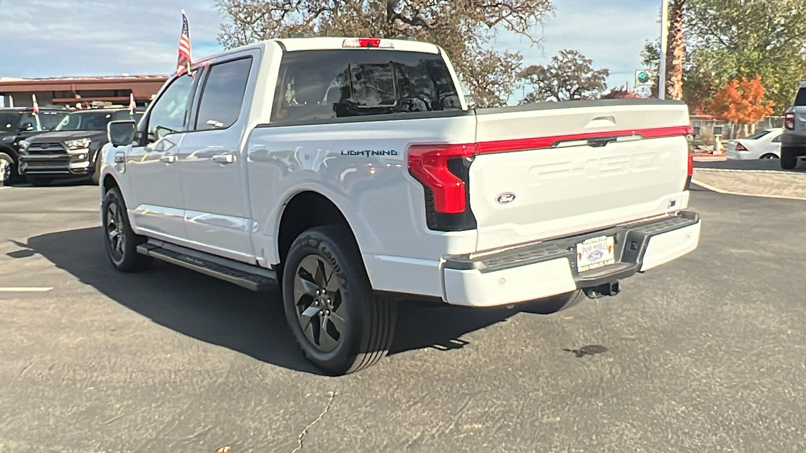 2024 Ford F-150 Lightning Lariat 5