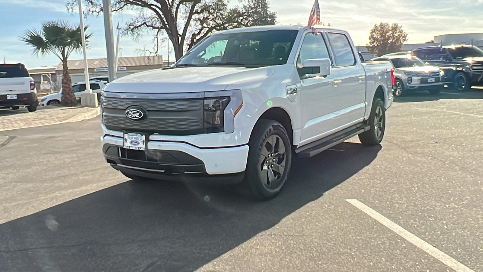 2024 Ford F-150 Lightning Lariat 7