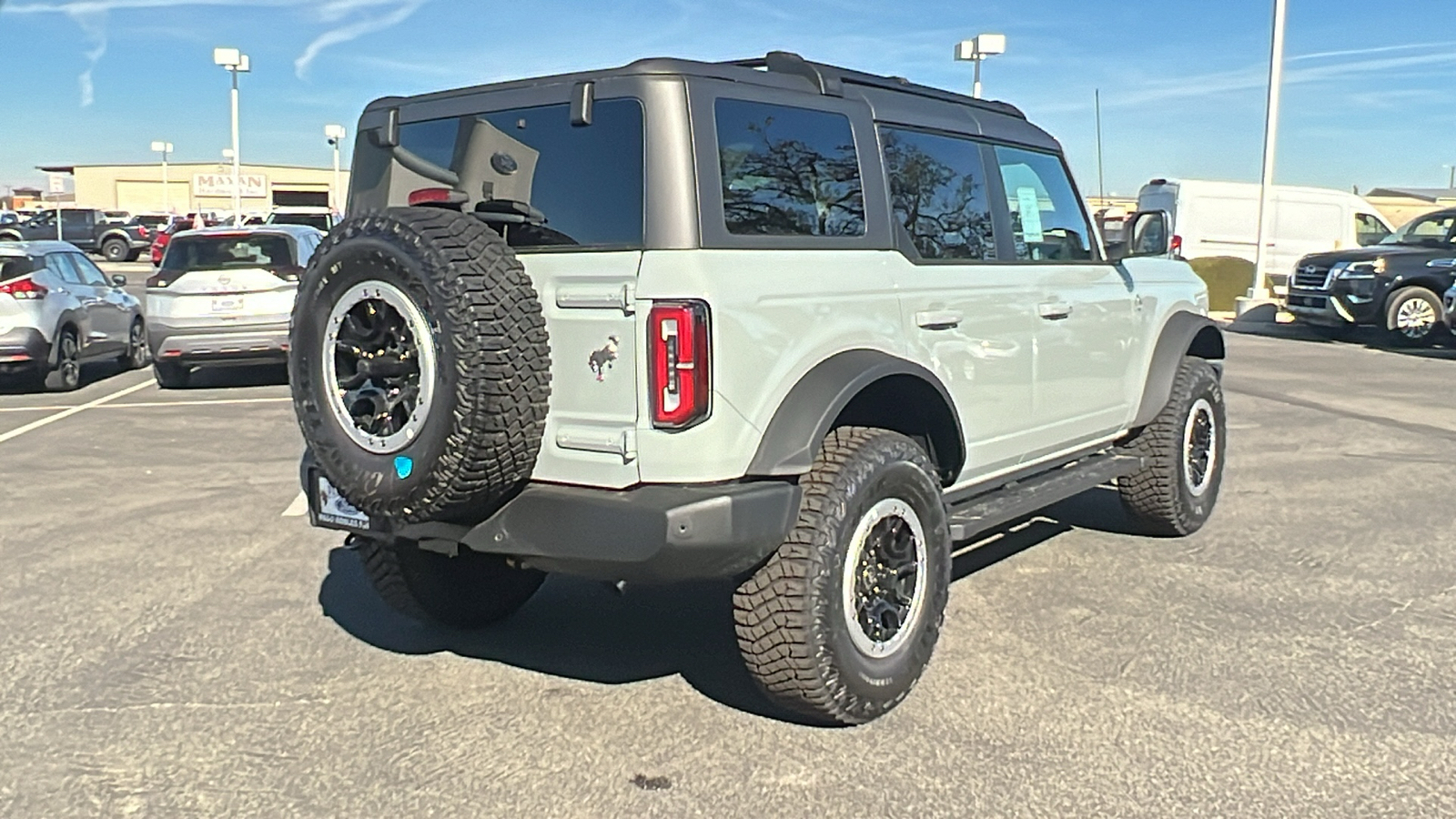 2024 Ford Bronco Outer Banks 3