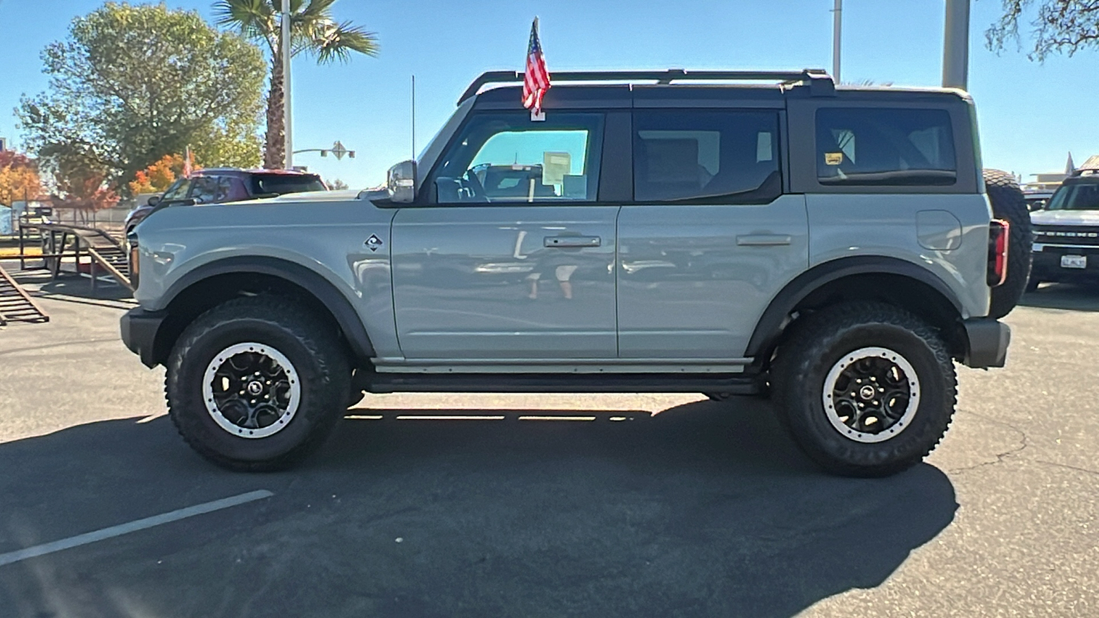 2024 Ford Bronco Outer Banks 6