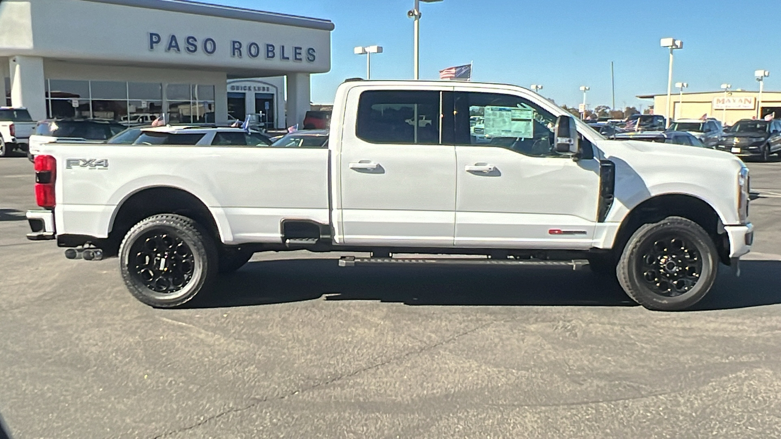 2024 Ford F-350SD Lariat 2