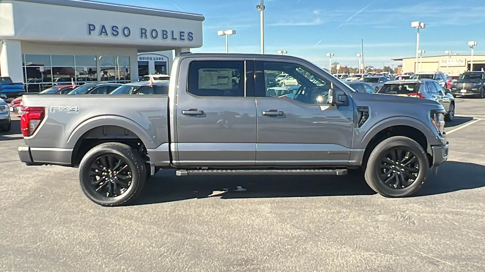 2024 Ford F-150 XLT 2