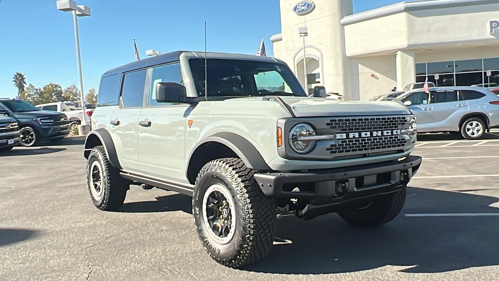 2024 Ford Bronco Badlands 1