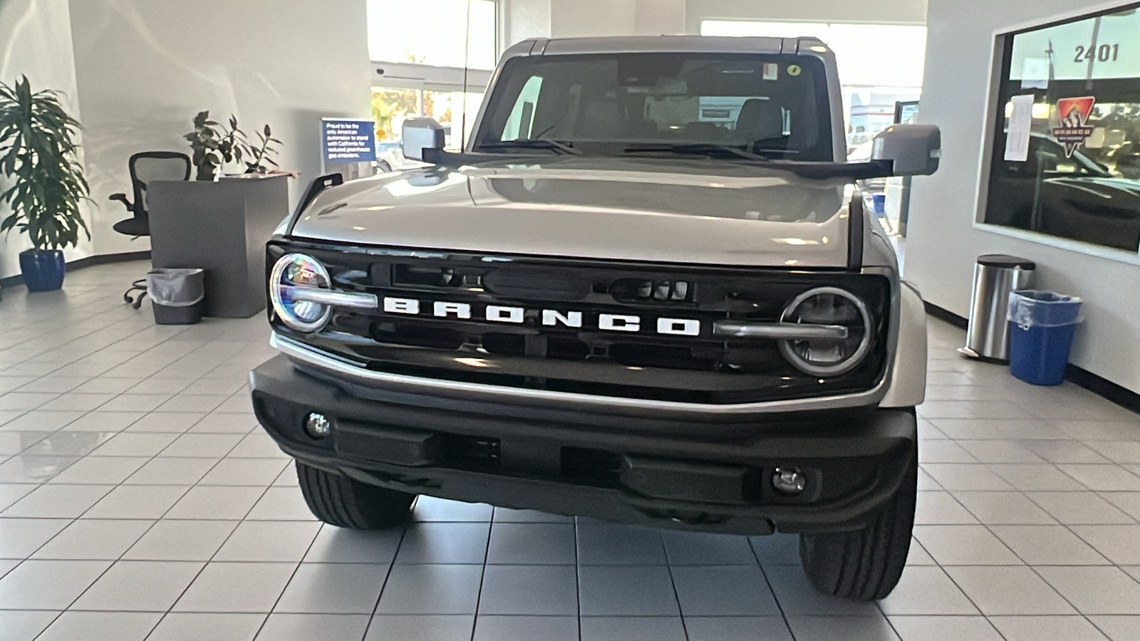 2024 Ford Bronco Outer Banks 7