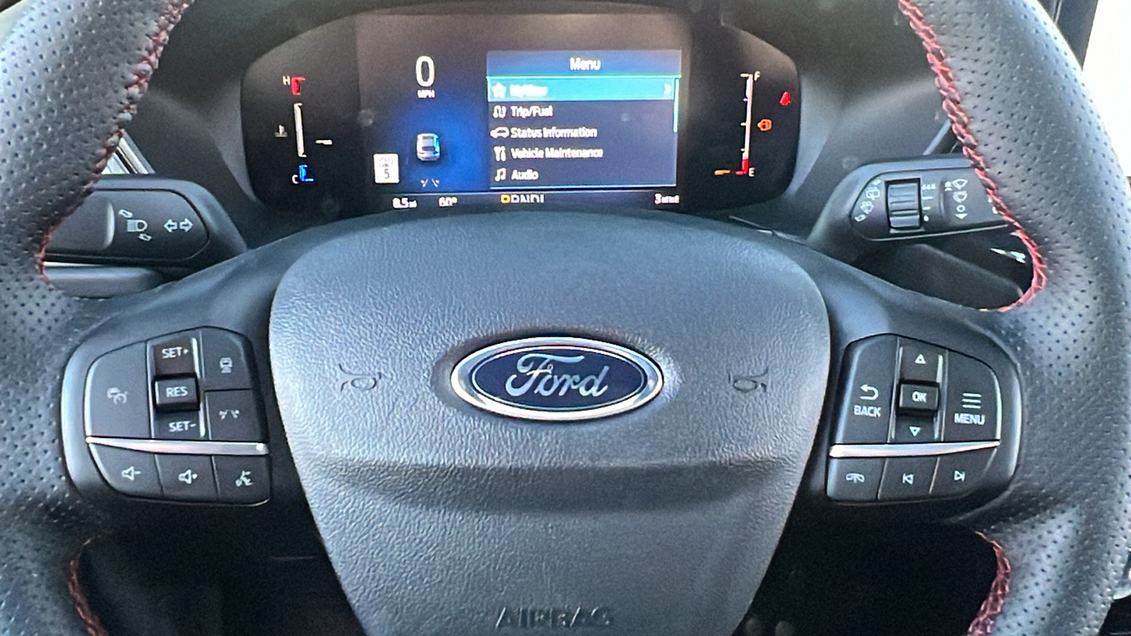 2025 Ford Escape ST-Line 28