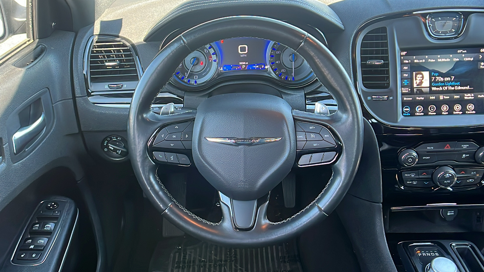 2020 Chrysler 300 S 22