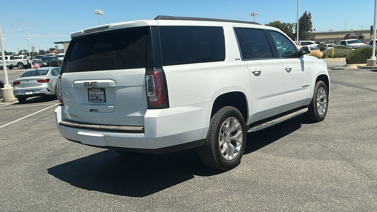 2020 GMC Yukon XL SLE 3