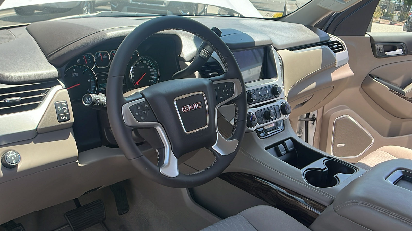 2020 GMC Yukon XL SLE 16