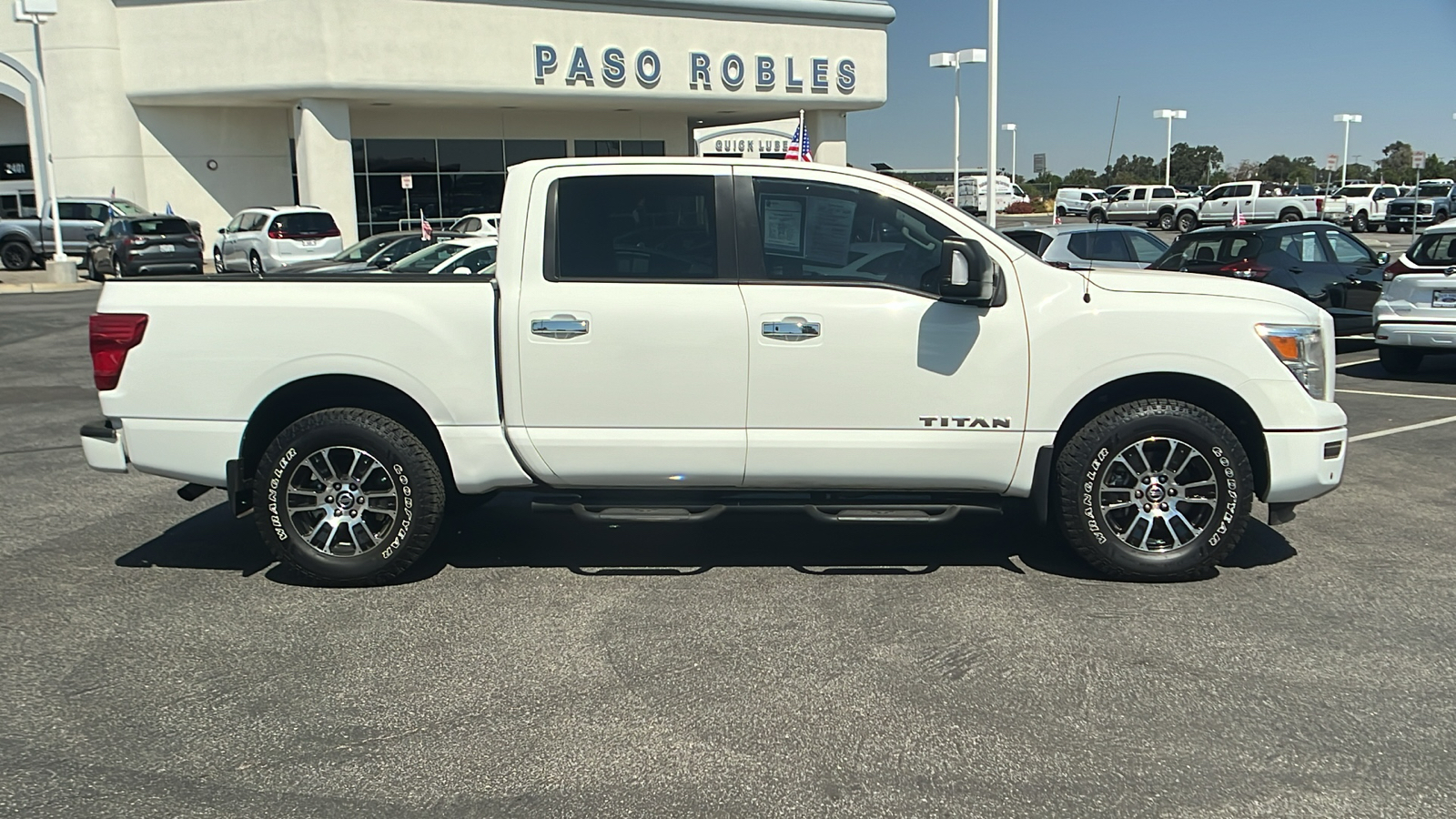 2021 Nissan Titan SV 2