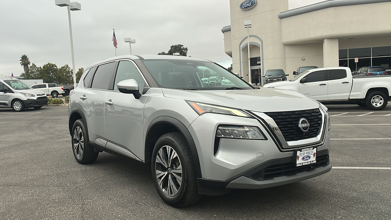 2022 Nissan Rogue SV 1