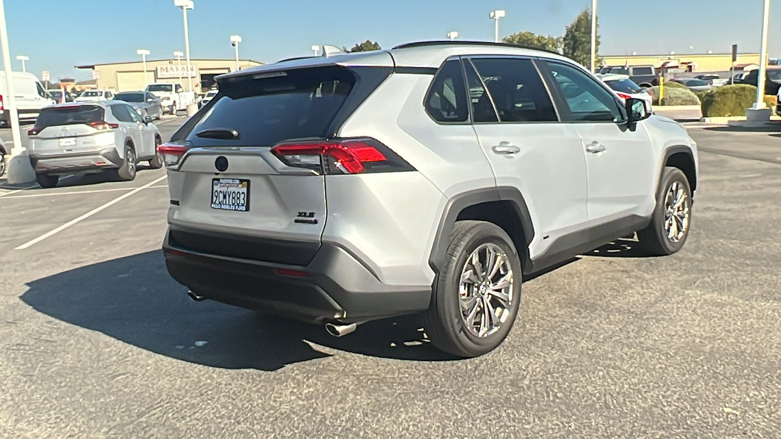 2022 Toyota RAV4 Hybrid XLE Premium 3