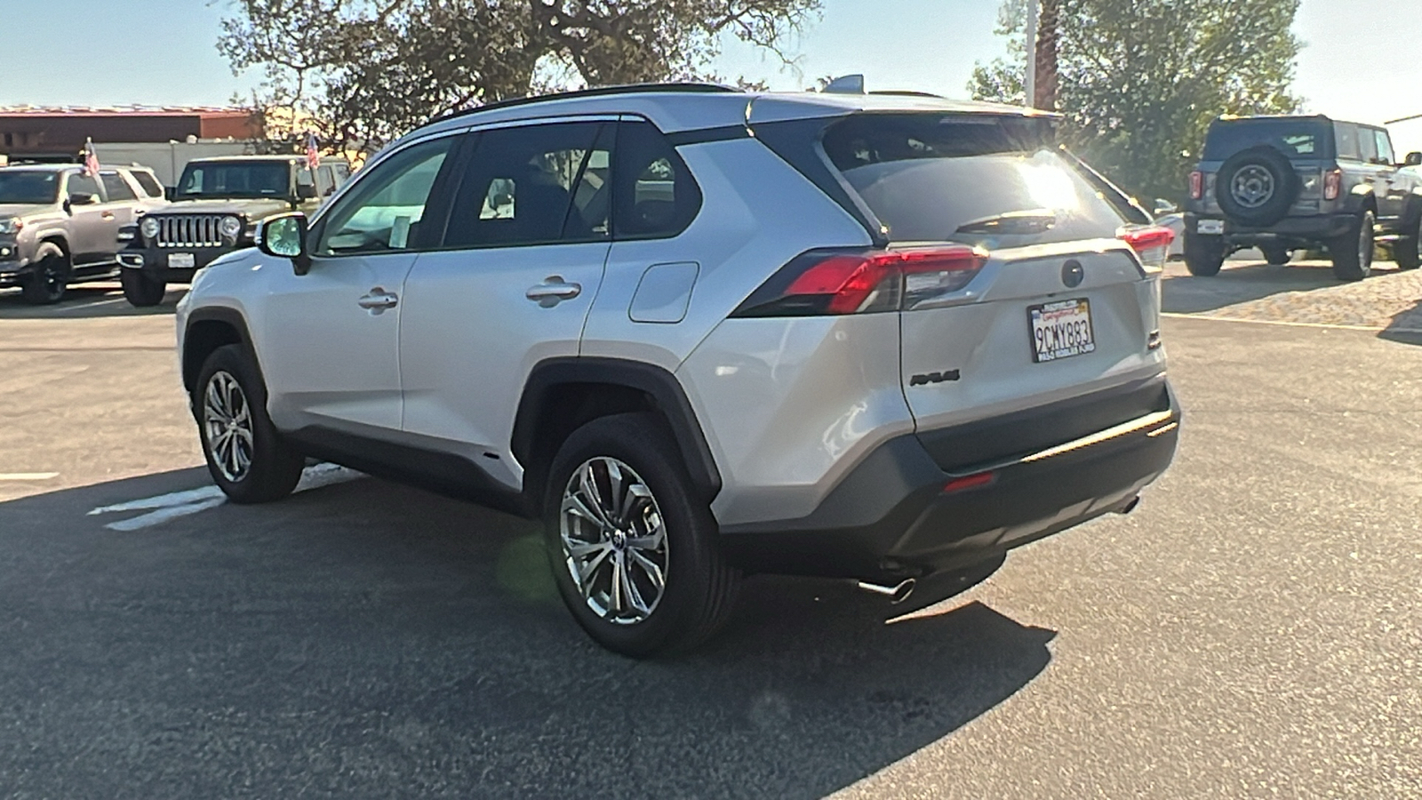 2022 Toyota RAV4 Hybrid XLE Premium 5