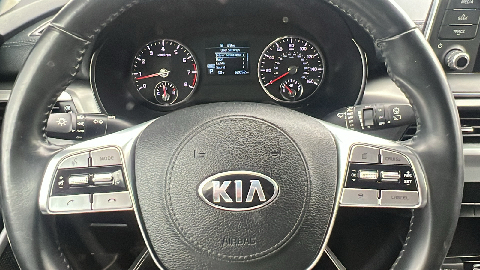 2021 Kia Telluride LX 32