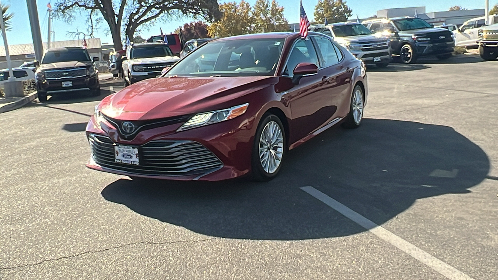 2020 Toyota Camry Hybrid XLE 7