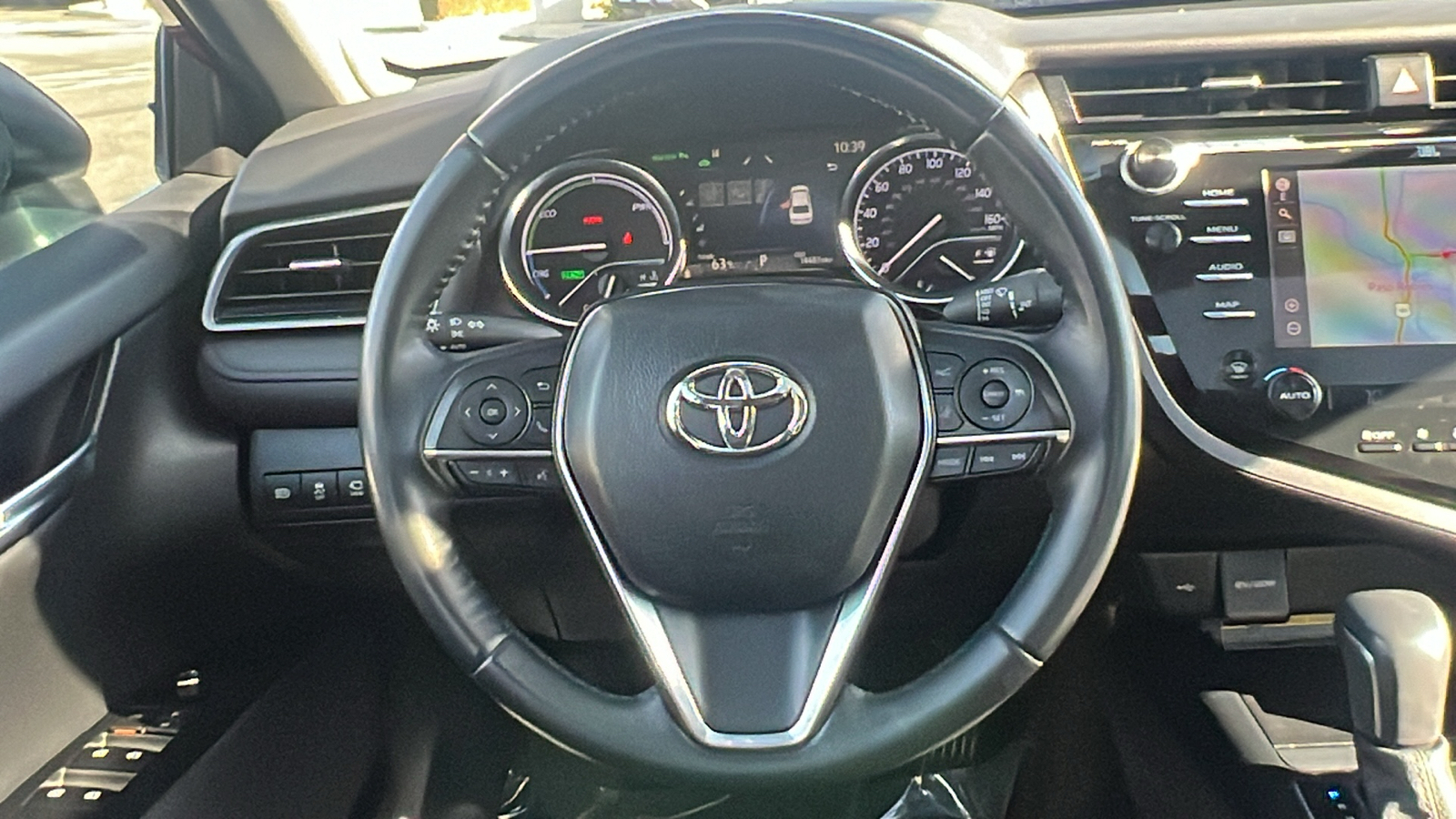 2020 Toyota Camry Hybrid XLE 24