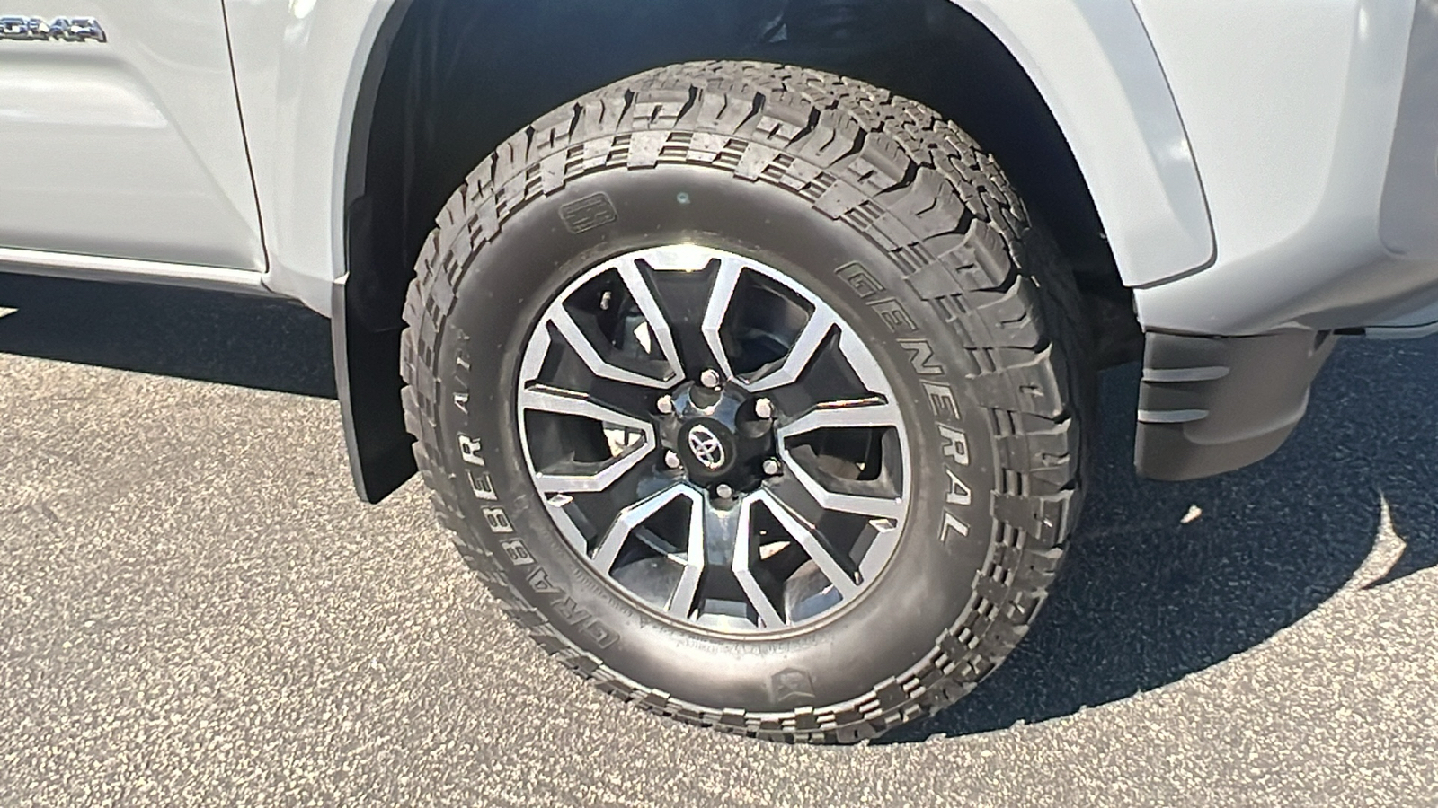 2021 Toyota Tacoma TRD Sport 9