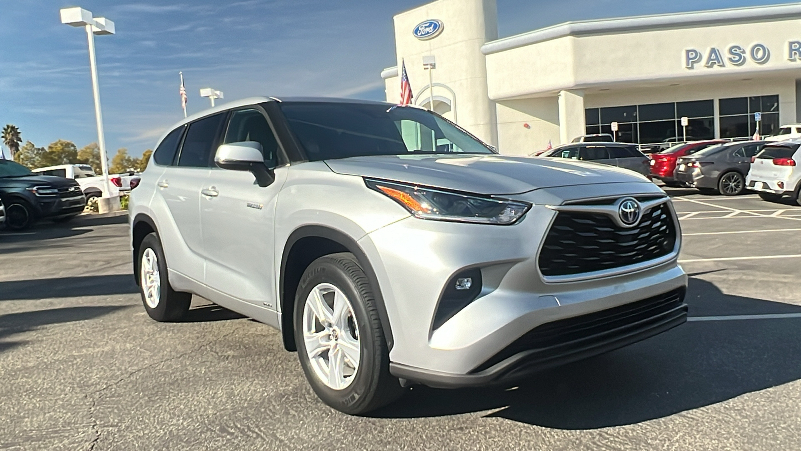 2021 Toyota Highlander Hybrid LE 1