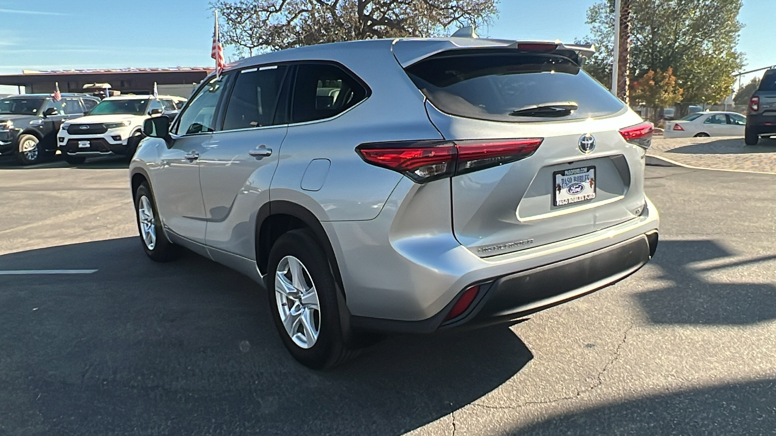 2021 Toyota Highlander Hybrid LE 5