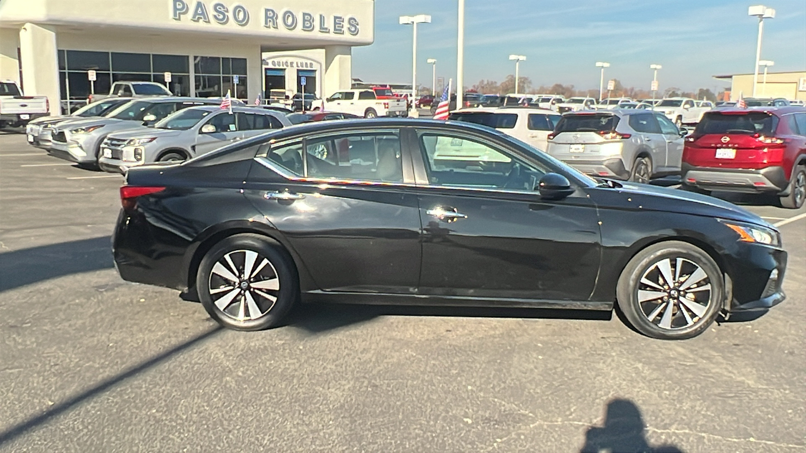 2022 Nissan Altima 2.5 SV 2