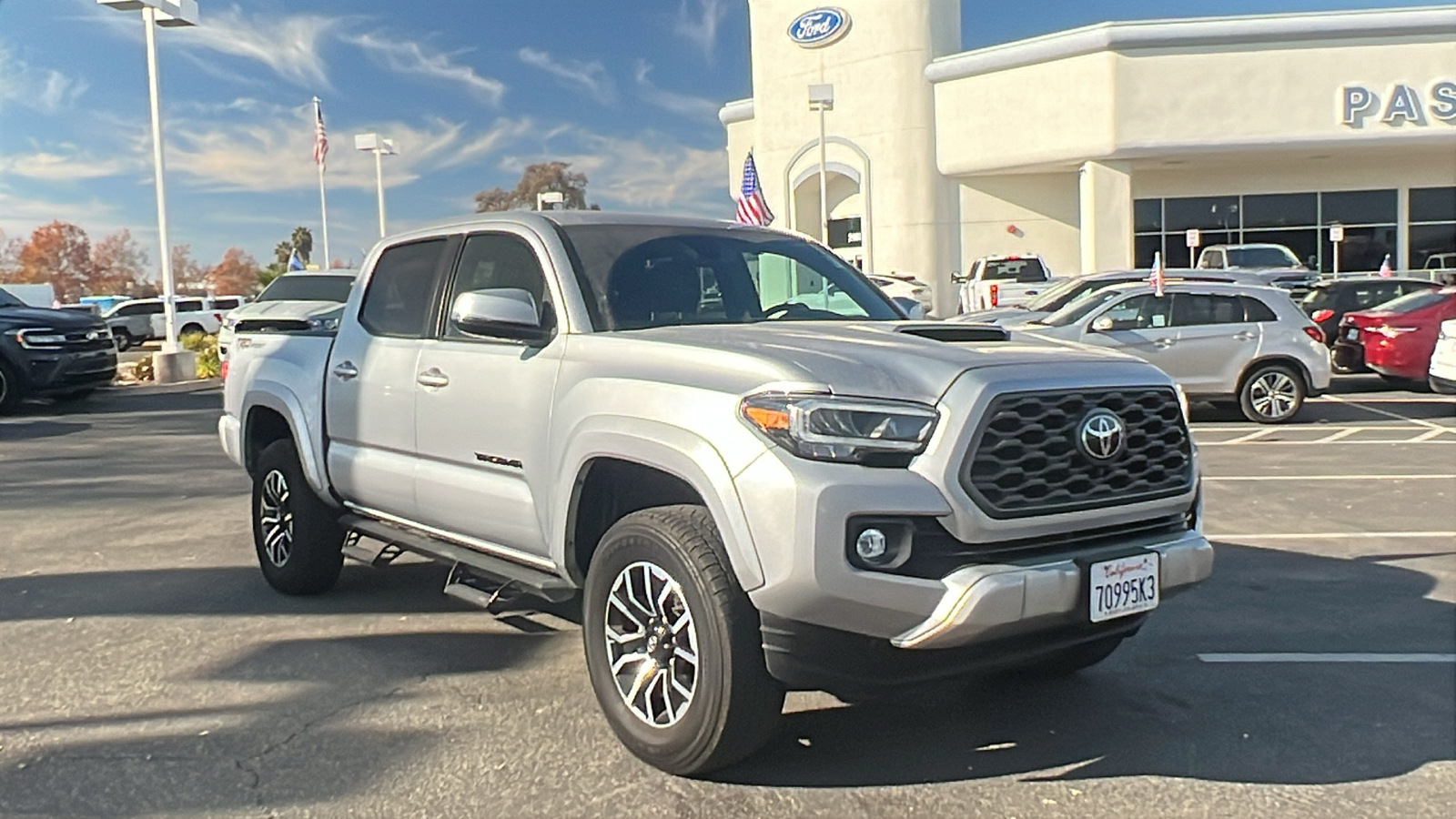 2022 Toyota Tacoma TRD Sport 1