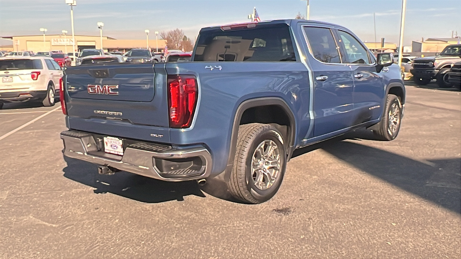 2024 GMC Sierra 1500 SLT 3