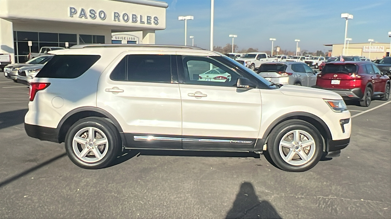 2019 Ford Explorer XLT 2