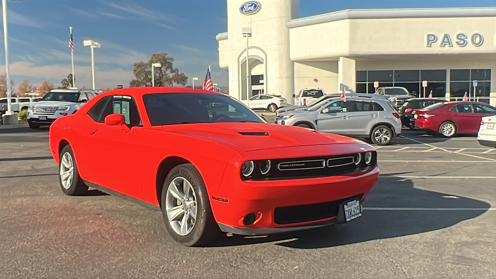 2017 Dodge Challenger SXT 1